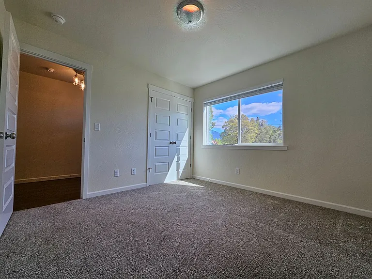 1006 SW L St — Photo 12