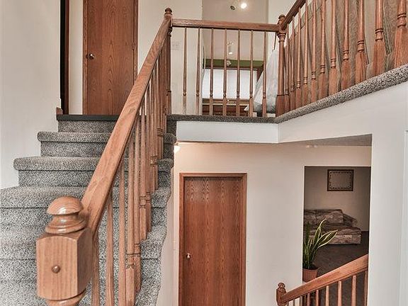 2nd image of 3120 Daisy Cir