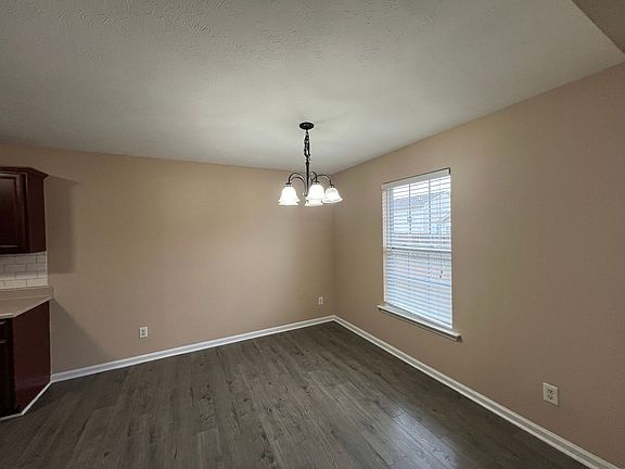 5th image of 227 Quiet Ln