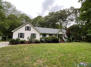 132 Schooner Ln, Mathews, VA 23109