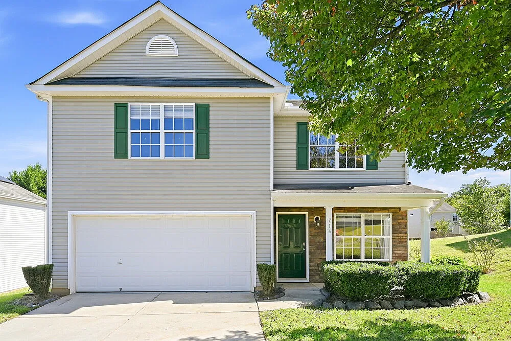 4 bed, 2.5 bath, 2089 sqft, $1,920 — Photo 1