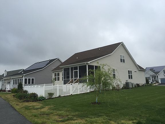 5th image of 309 Amberly Ct