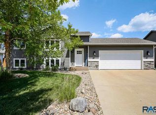 5928 S San Diego Ave, Sioux Falls, SD 57106