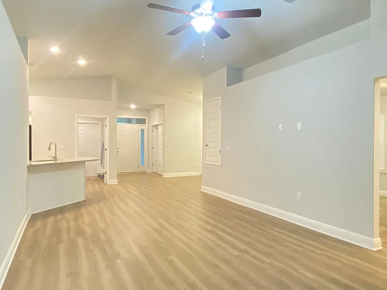 12139 Emerald Heights Ln — Photo 33