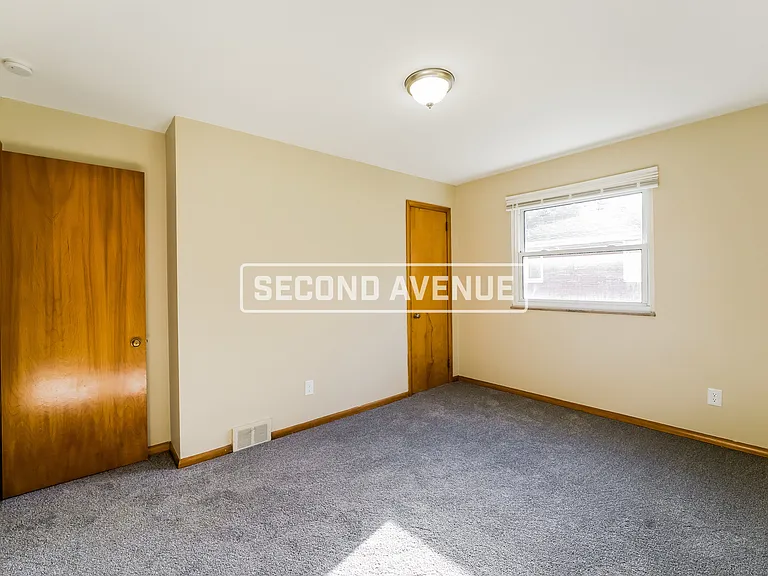 465 Willow Ave — Photo 14