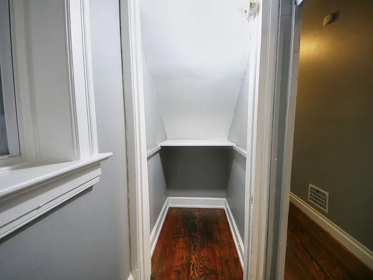 4637 Virginia Ave — Photo 7