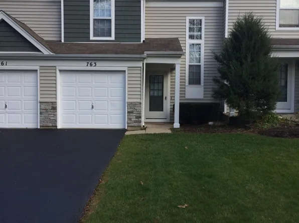 763 Spyglass Hill Ct, Elgin, IL 60123