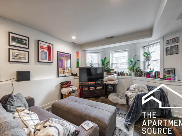 3023 N Oakley Ave, Chicago, IL 60618
