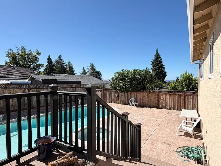 3695 Sanford St — Photo 27