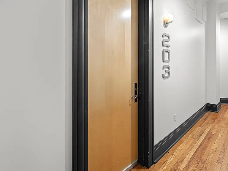 52 Biltmore Ave #203 — Photo 4