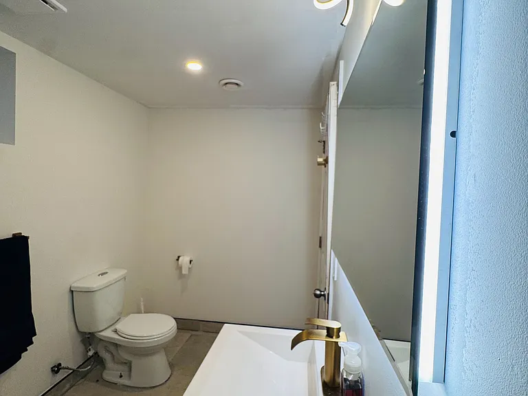 170 Louth St #BASEMENT — Photo 13