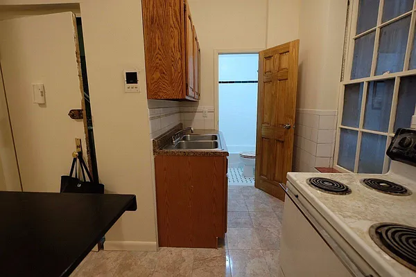 Rented by Keller Williams NYC | media 18