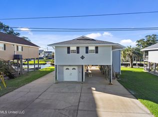 903 Deer Dr, Bay Saint Louis, MS 39520