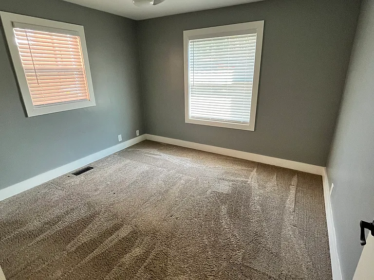 990 Vine St — Photo 5