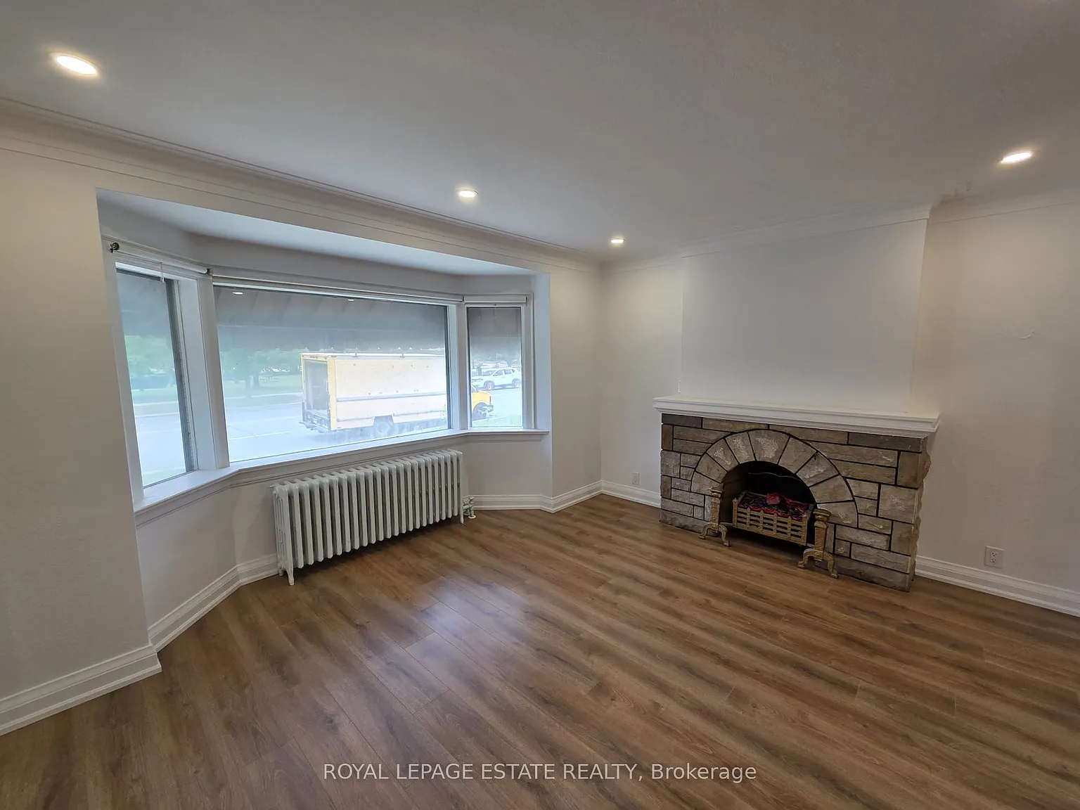 2 bed, $2,700 — Photo 3