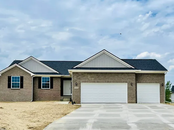 8084 Peninsula Cir, Grand Blanc, MI 48439