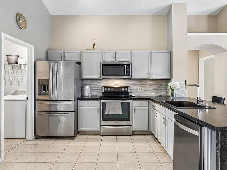 7907 Magnolia Bend Ct #COURT34747 — Photo 11