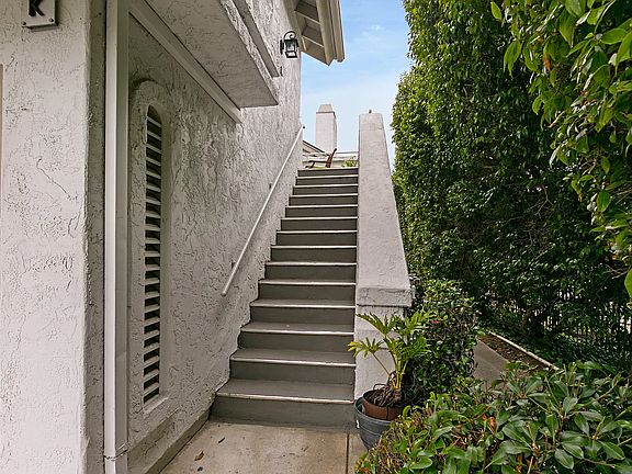 Entry steps