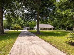 2100 Old Shell Landing Rd, Ocean Springs, MS 39564