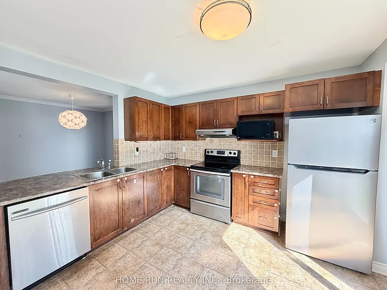114 Glendore St — Photo 18