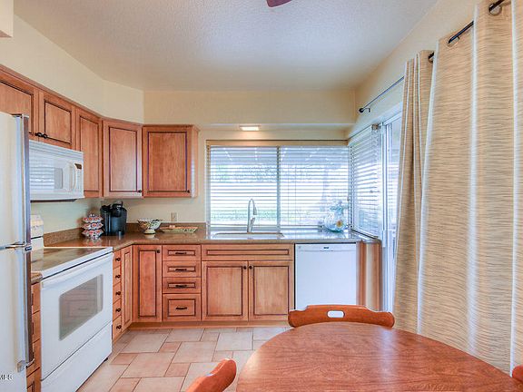 5th image of 1304 E Northshore Dr