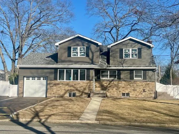 1715 Trinity Street, West Babylon, NY 11704