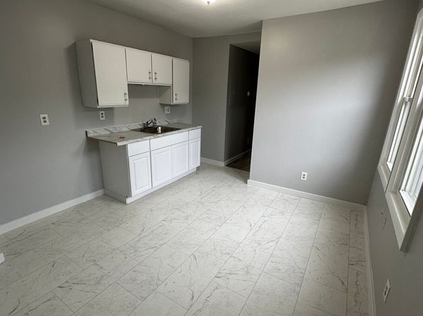 65 Fairview St #3R, Waterbury, CT 06710