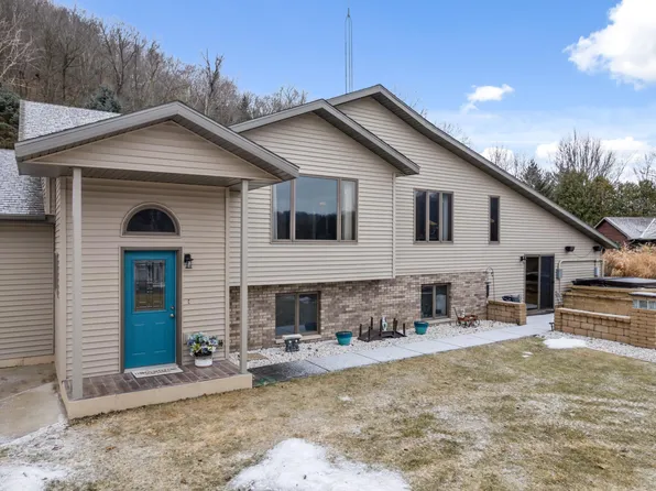 W764b Valley Dr, Fountain City, WI 54629