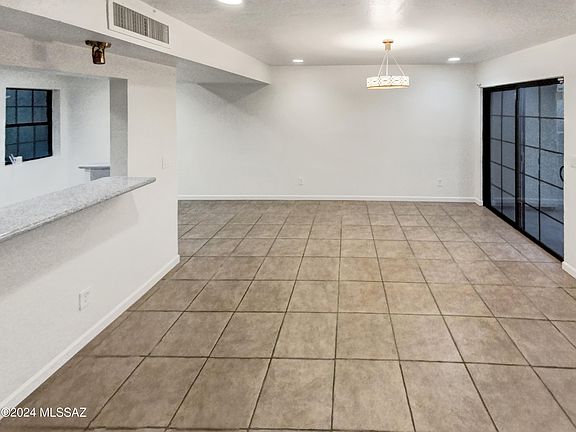 5th image of 8491 E Tiffany Dr