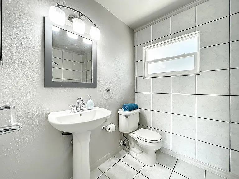 Park Manor Dr — Photo 15