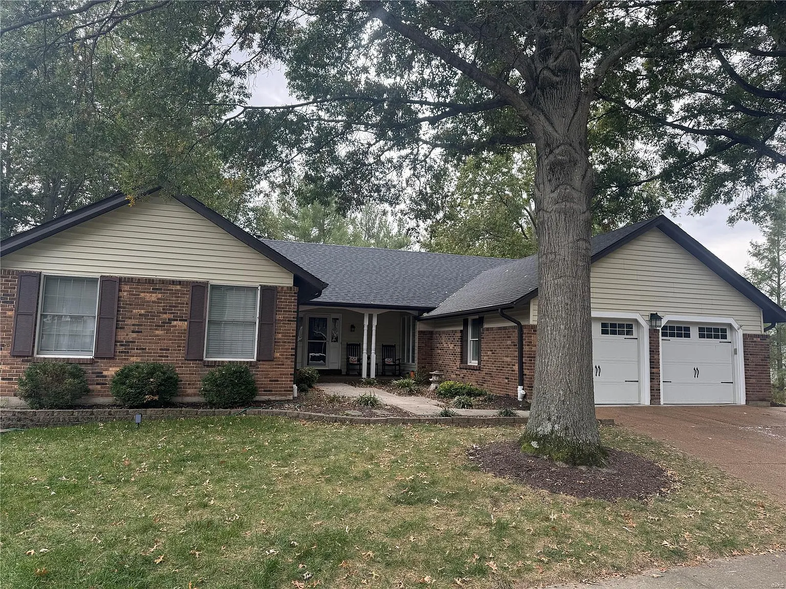 766 Galway Dr photo 1