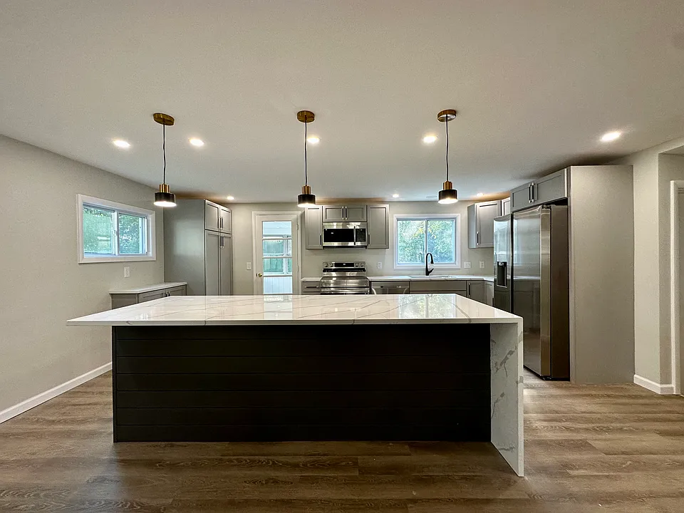 60 Walnut Park