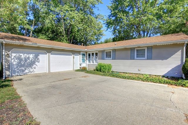 1st image of 814 Robert Webb Dr