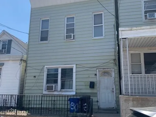 30 W 18th St, Bayonne, NJ 07002