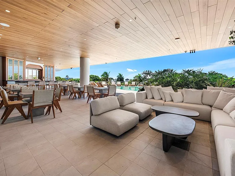 2655 S Bayshore Dr #1906 — Photo 35