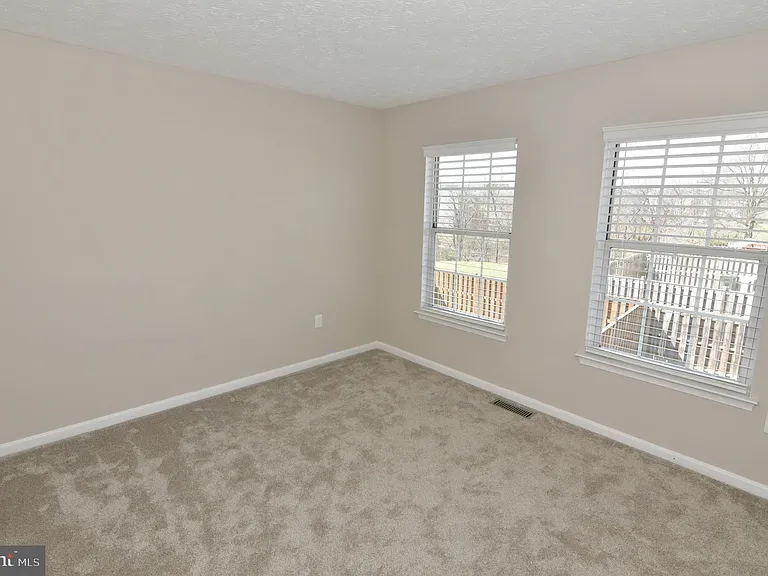 311 Willowbrook Ct — Photo 24