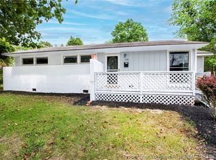 129 Hunter Cir, Fayetteville, NC 28304