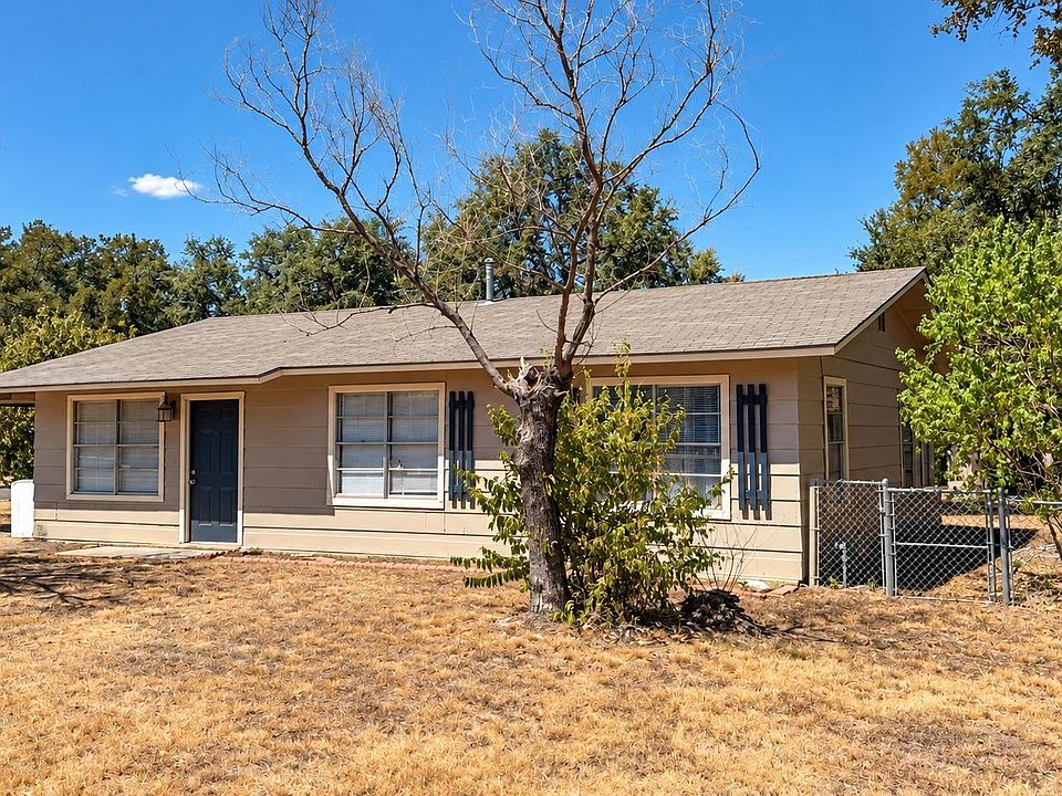 2nd image of 1506 Circle Dr
