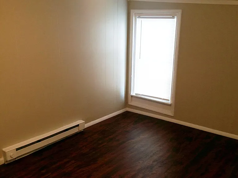 1212 Dekalb St #2R — Photo 5
