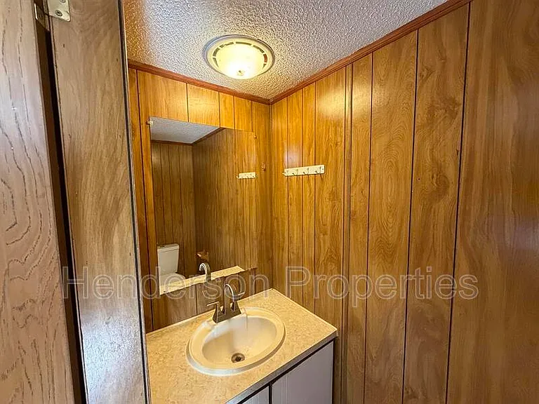 733 Indian Hill Rd — Photo 6