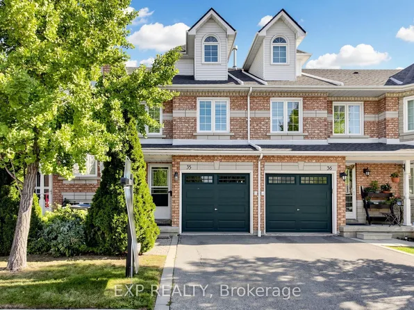455 Apache Ct Unit 35, Mississauga, ON L4Z 3W8