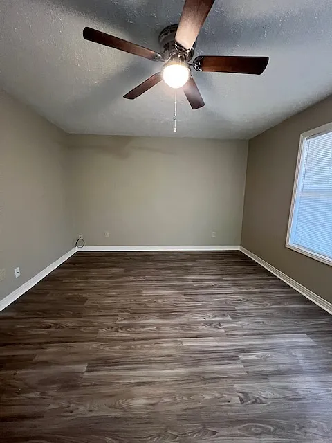 2 bed, 1.5 bath, $1,000 — Photo 3