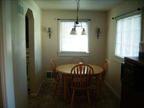 4th image of 289 W 18th St