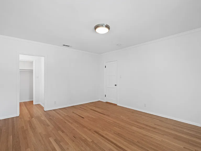4460 Moorpark Way #4460 — Photo 12