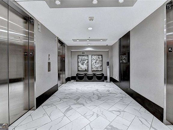 4th image of 400 W Peachtree St NW Unit 2705