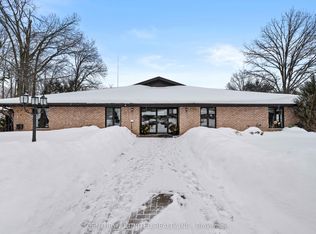699 Whitaker St #1, Peterborough, ON K9H7K3