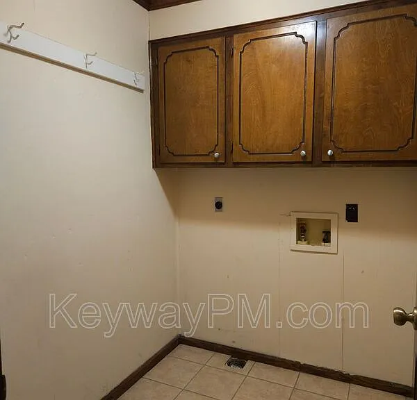299 Woodland Dr — Photo 9
