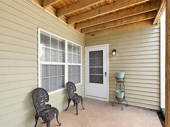 3rd image of 5208 Thatcher Way