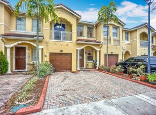15081 SW 8th Ter, Miami, FL 33194