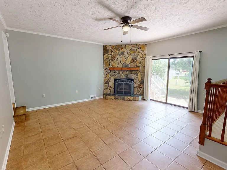6916 Saint Julian Way — Photo 4